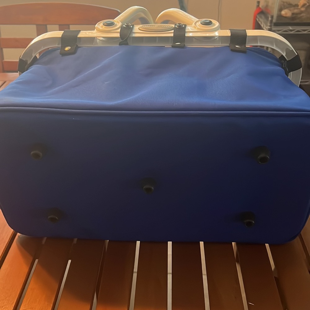 Blue white and black collapsible picnic basket with lid - Picture 4 of 9